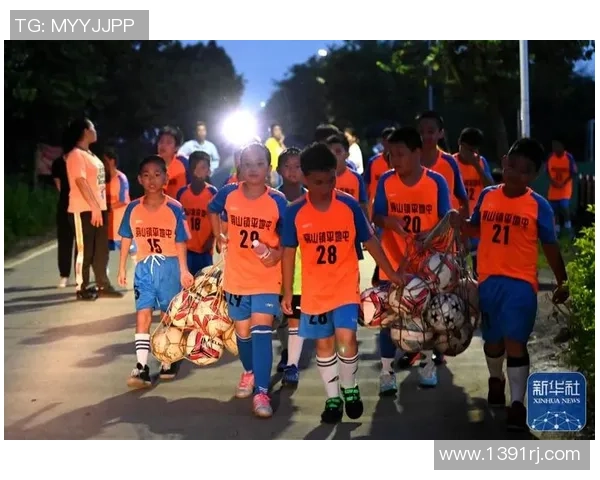 足球明星的孩子们:继承父辈荣耀的未来之星们的成长故事与梦想追逐